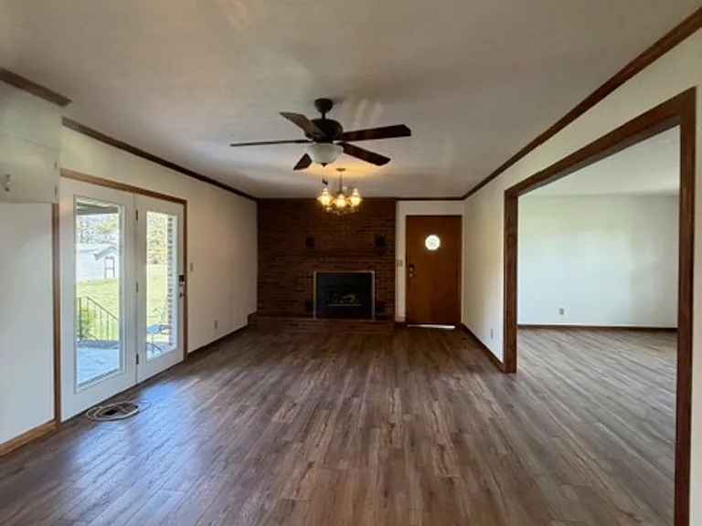 2201 Grey Ridge Rd — Photo 11