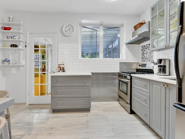 82 West End Avenue image 12 of 54