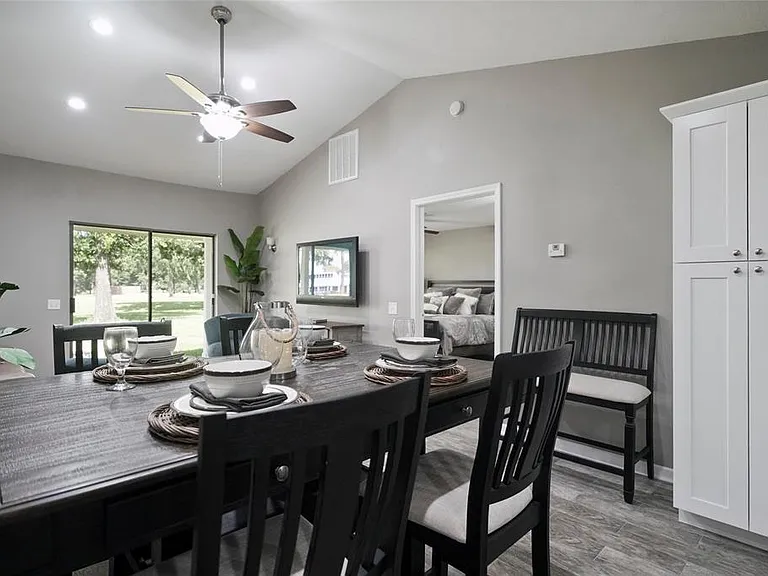 3508 Balboa Cir — Photo 15