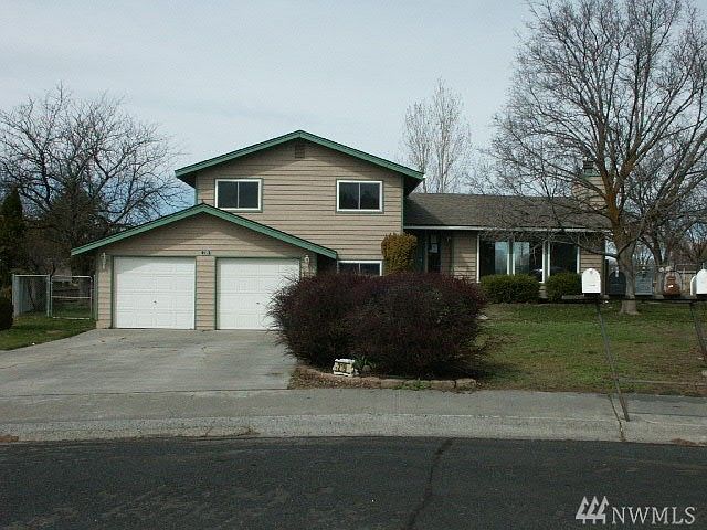 1st image of 219 N Manzanita St
