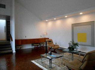 111 Roger Williams Cir, Cranston, RI 02905