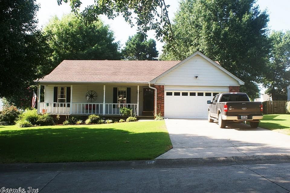 1st image of 15 White Oak Cir