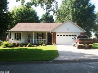 15 White Oak Cir, Searcy, AR 72143