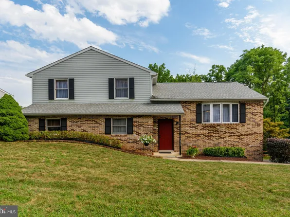 5805 Hillsborough Ct, Harrisburg, PA 17111