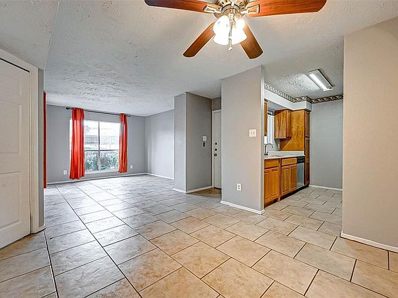 2nd image of 7313 Gulf Fwy APT 804
