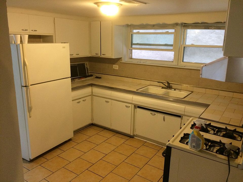 1st image of 2116 S 51st Ave