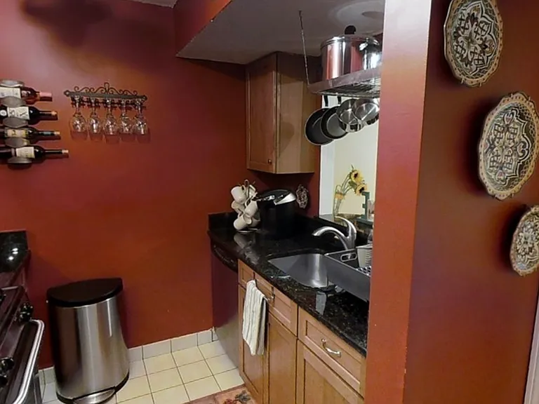 147 Kelton St #309 — Photo 6