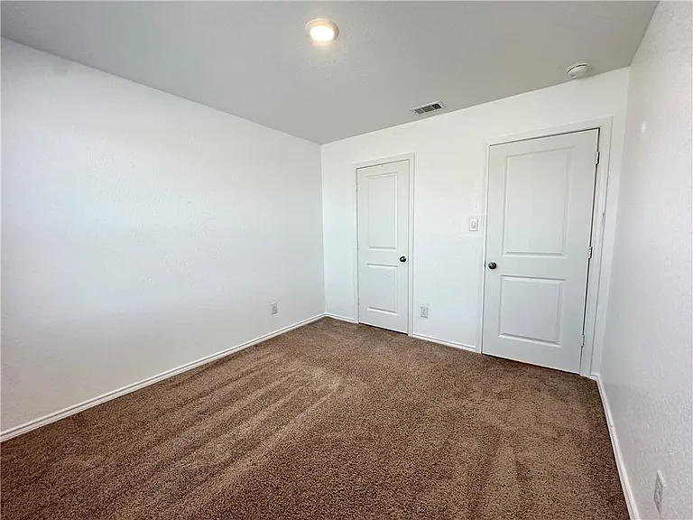 1203 Athena Dr — Photo 30