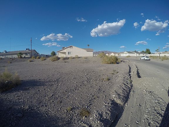 2nd image of 3251 Tomahawk Dr