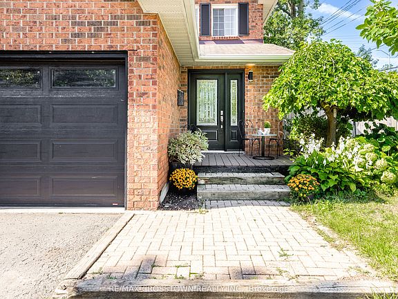 3rd image of 63 Oakridge Dr