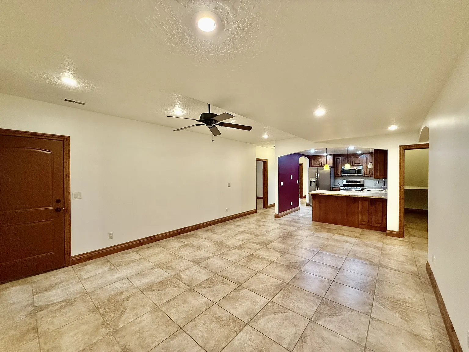 6819 South Greenfield Way - Basement Apartment — Photo 2