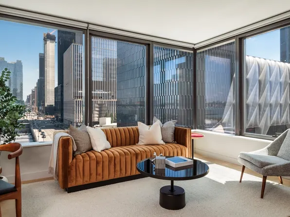 311 11th Avenue image 3 of 24