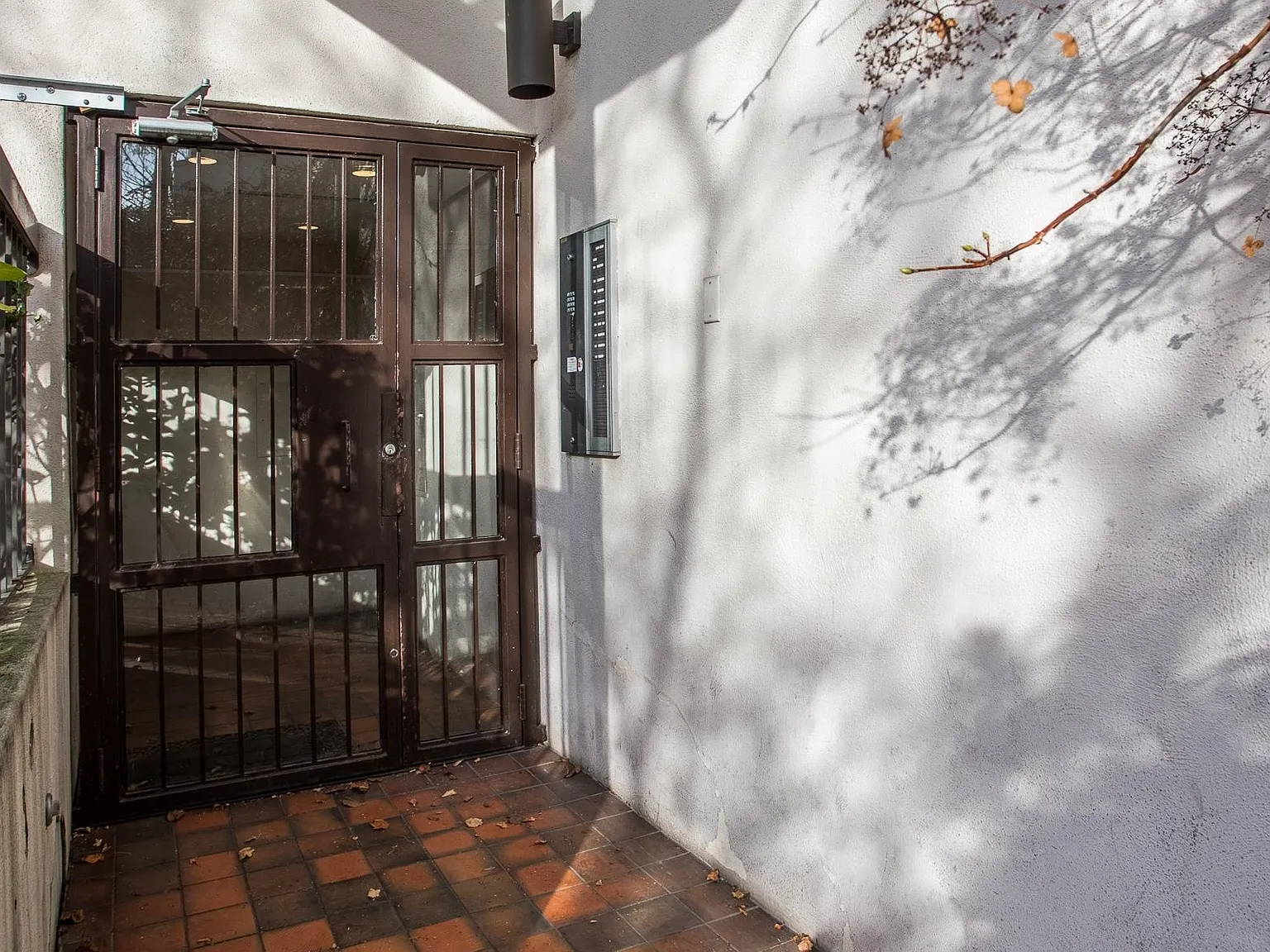 2 bed, 667 sqft, $3,490 — Photo 3