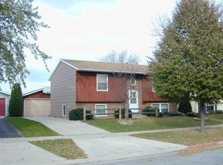 1319 48th St NW, Rochester, MN 55901