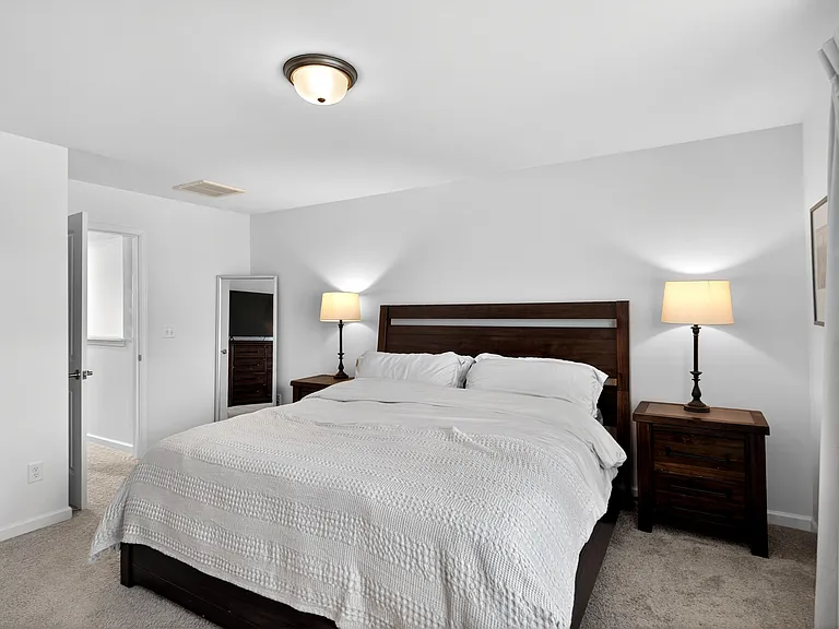 3912 Sadie St — Photo 20