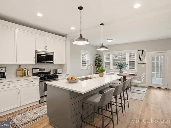 4th image of 6108 Shady Spring Ave