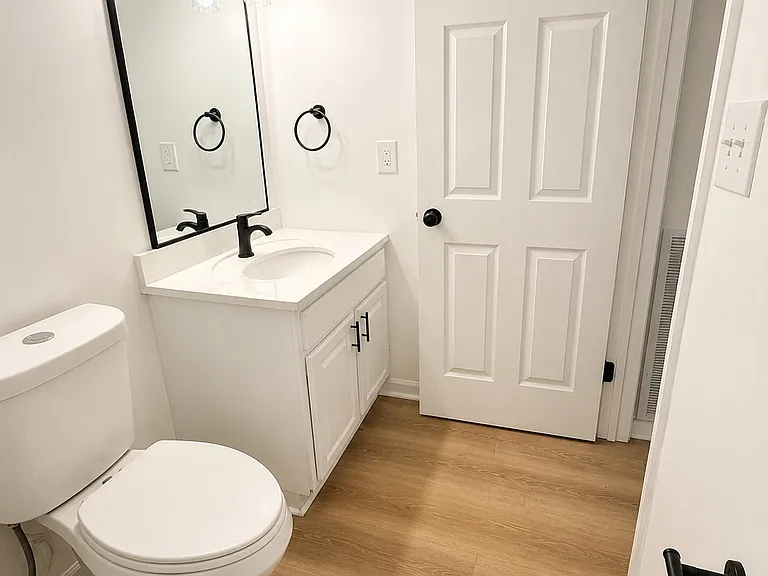 2484 Winding Hills Dr — Photo 10