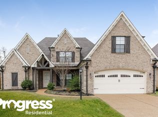 175 Whispering Creek Dr, Oakland, TN 38060