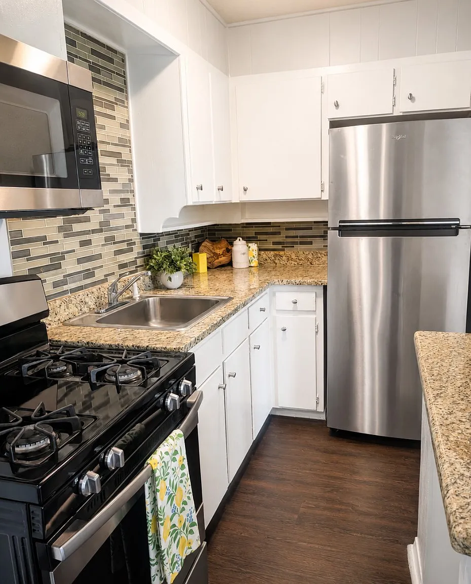 1 bed, 560 sqft, $960 — Photo 1