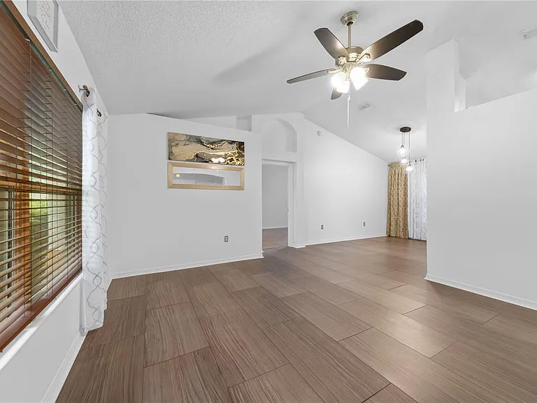 308 Silver Pine Dr — Photo 6