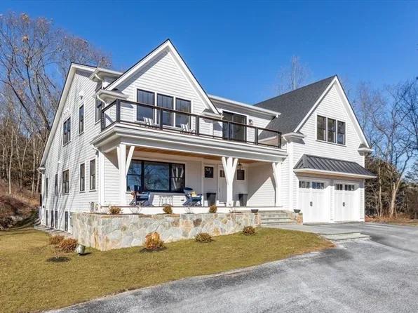 381 Westfield St, Dedham, MA 02026