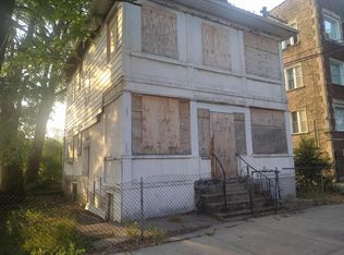 7909 S Essex Ave, Chicago, IL 60617