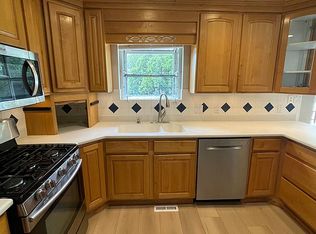 1097 Grove Creek Dr, Pleasant Grove, UT 84062