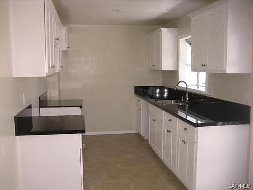 4th image of 1281 N Eastbury Ave
