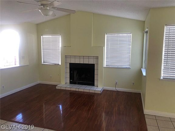 4th image of 2382 Ray Kanel Dr