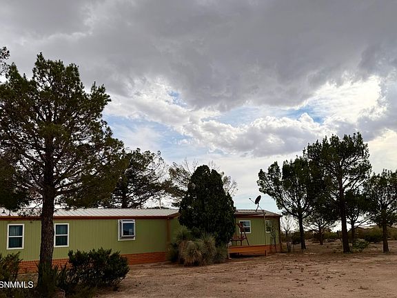 2nd image of 2 Arapaho Rd