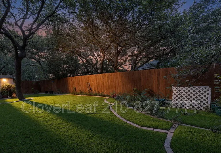 22714 Sabine Smt — Photo 40