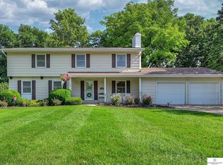 10102 Grover St, Omaha, NE 68124