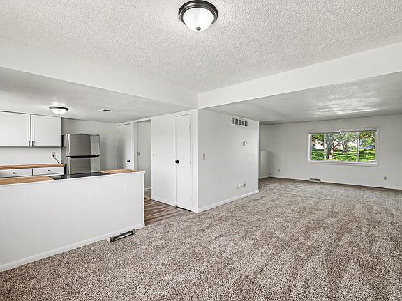 5th image of 6820 Chapel Dr #6916