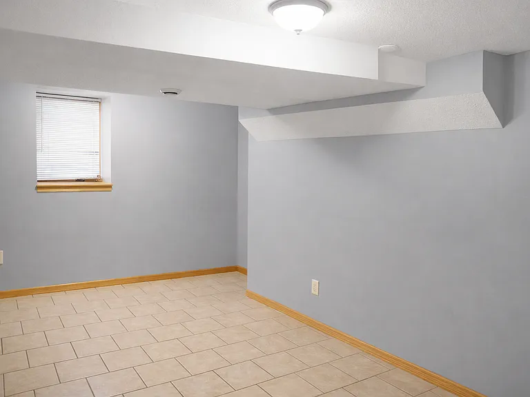 1305 E Hennepin Ave #1 — Photo 5
