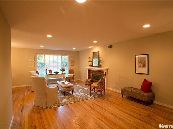 5th image of 2450 Catalina Dr