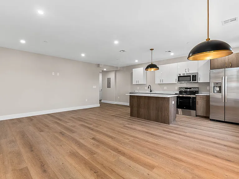The Block at 22 Everett St — Photo 56