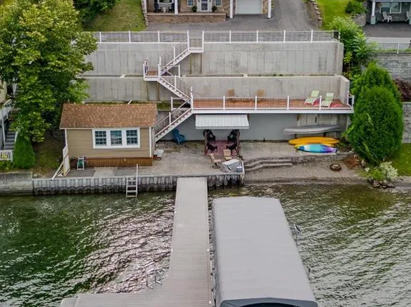 553 E Lake Rd, Penn Yan, NY 14527