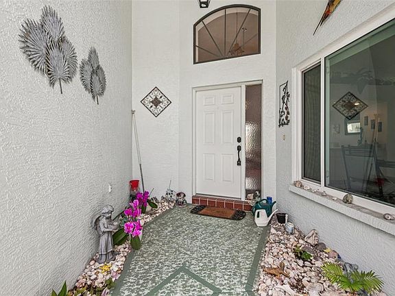 3rd image of 214 Linger Ln