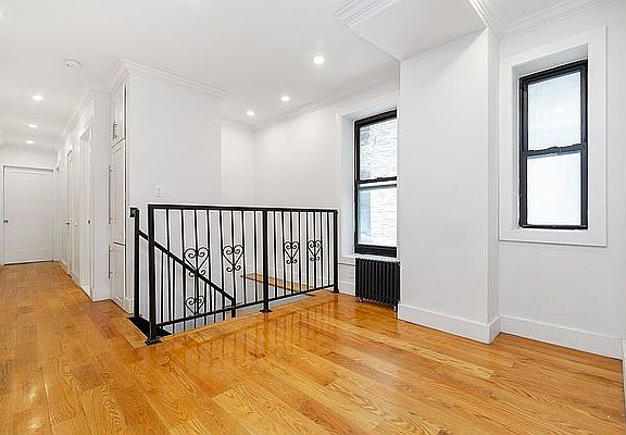 2nd image of 409 E 84th St APT 22