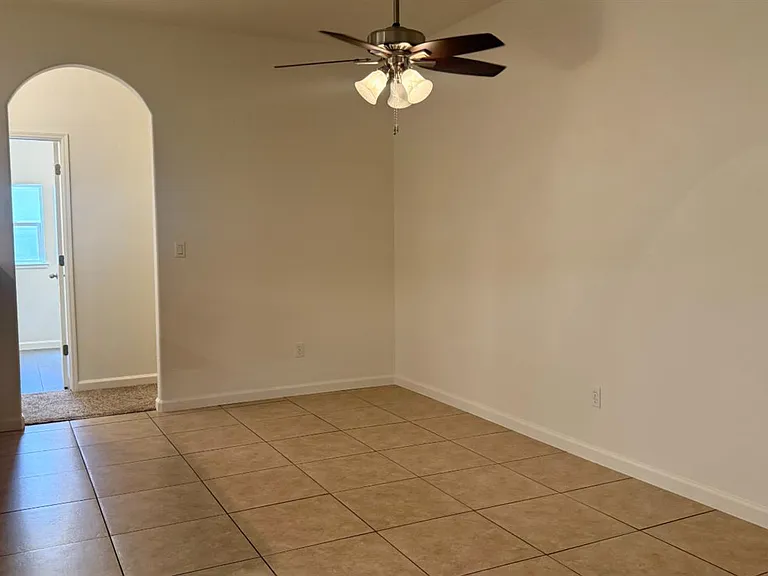 1548 W Hampton Cir — Photo 9