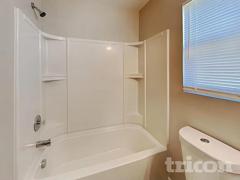 2005 Red Leaf Ct — Photo 11