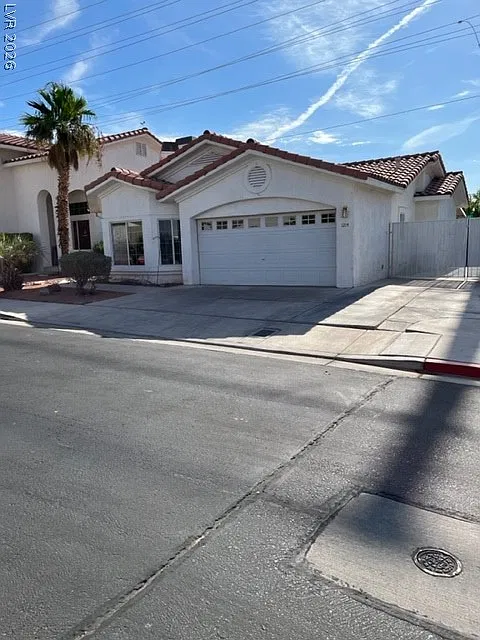 1214 Briarstone Dr