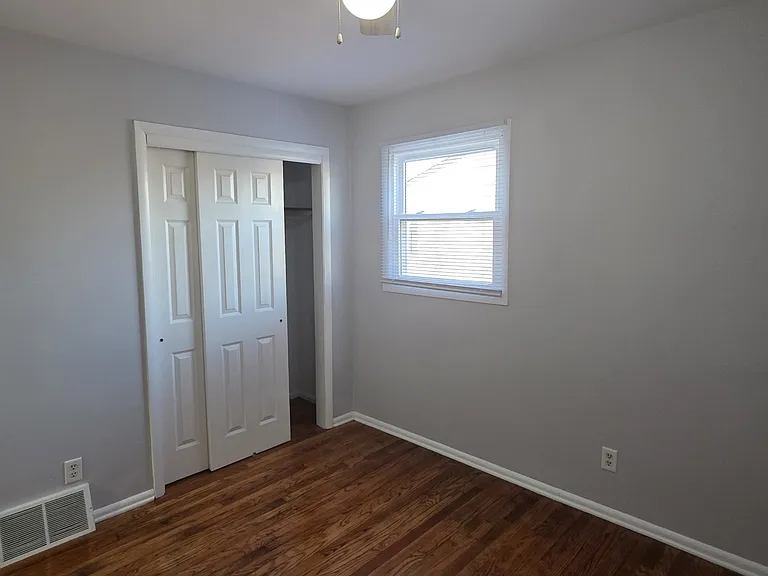 4902 43rd Ave #1 — Photo 11