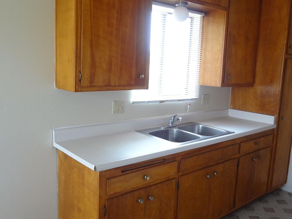 1st image of 120 N Palm Ave APT C