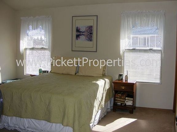 5th image of 10252 Ashley Cir NW