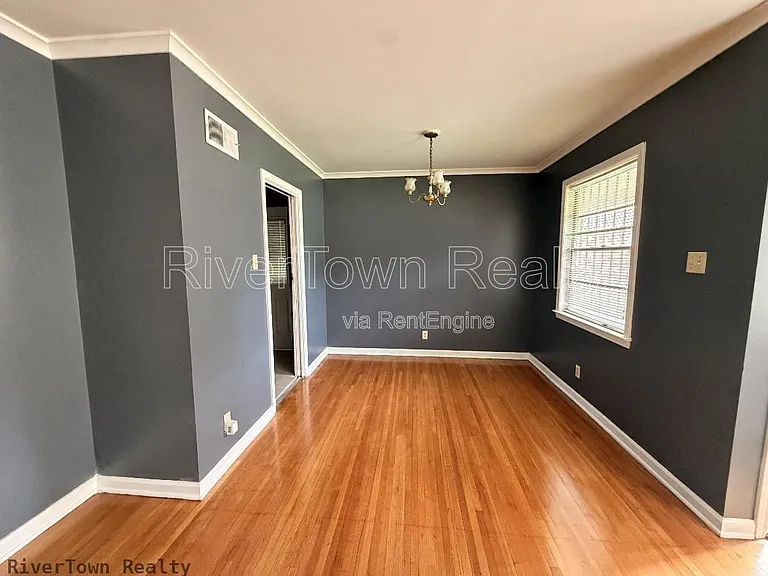 1517 Baxter Ave — Photo 5