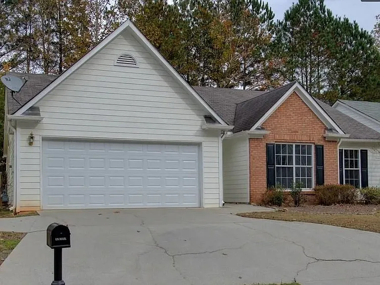 3225 Ennfield Ln — Photo 1