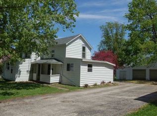 111 N McKendrie Ave, Mount Morris, IL 61054