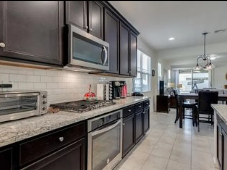 9817 W Southgate Ave — Photo 11