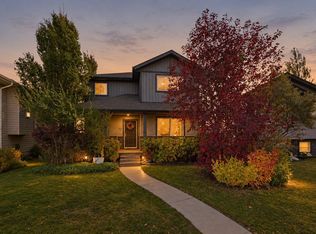 77 Aztec Cres, Blackfalds, AB T4M0M2